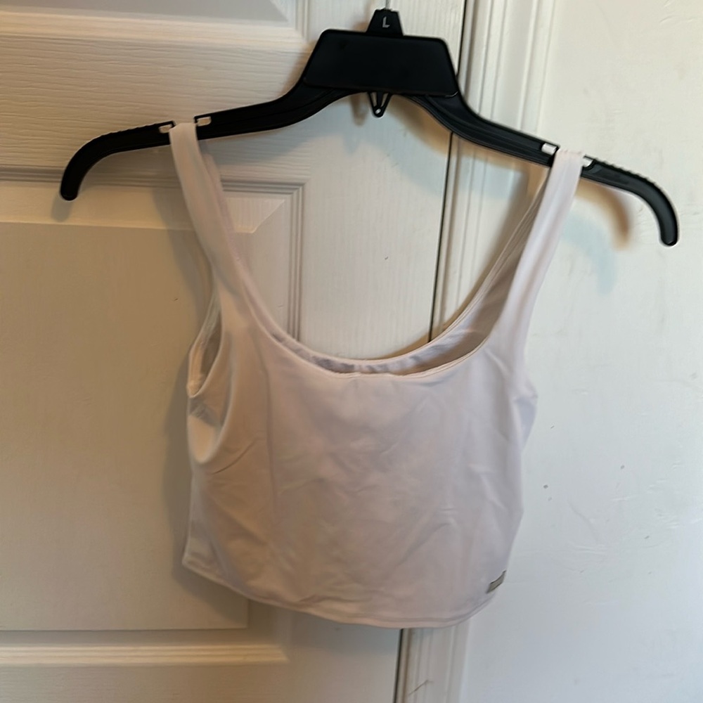 Vuori Daily Crop Tank White